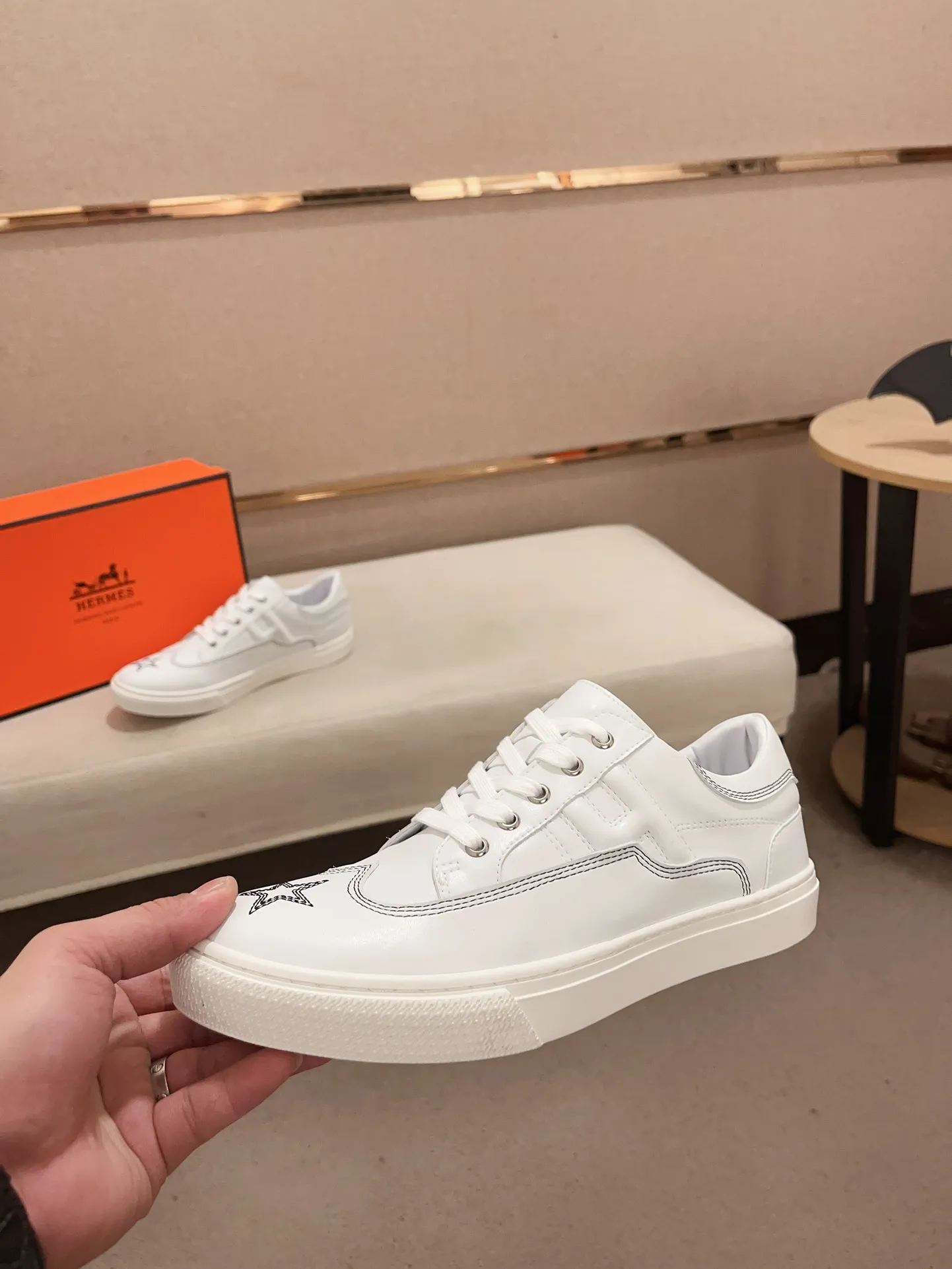 Men's clothing and shoes💰: 400💰《HERMES》【Classic Original Version】Hermès; Top 🔝 Purchasing Agency 🔍🔍Men's latest 🇺🇸 counter sales simultaneously, original ▲▲cowhide imported from Italy ▲▲Exquisite workmanship (Italian 🇮🇹Imported water-dyed 🐂cowhide lining) sole: original sole provided by the original factory, ⚠️exclusive double-layer activity·TPR·rubber·combined molded outsole; Code number: 38-44 (45/46 can be customized, non-refundable)